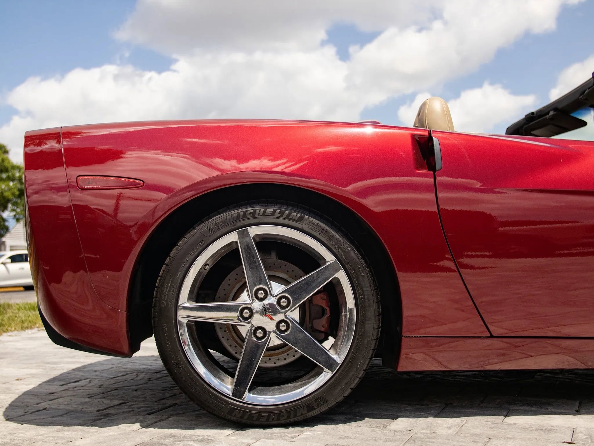 Used 2006 Chevrolet Corvette Convertible w/ Preferred Equipment Group RWD image 19