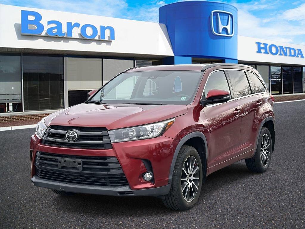 Used 2018 Toyota Highlander SE AWD/4WD image 2