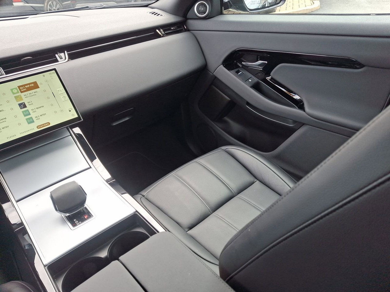 Certified 2024 Land Rover Range Rover Evoque S image 11