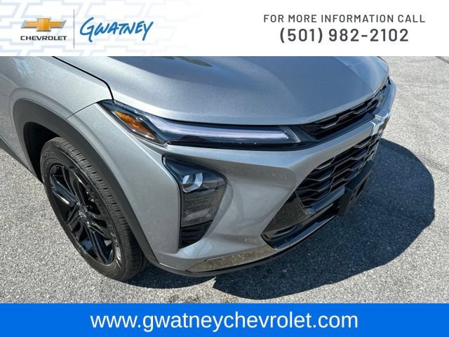 Used 2025 Chevrolet Trax ACTIV w/ Sunroof Package FWD image 13