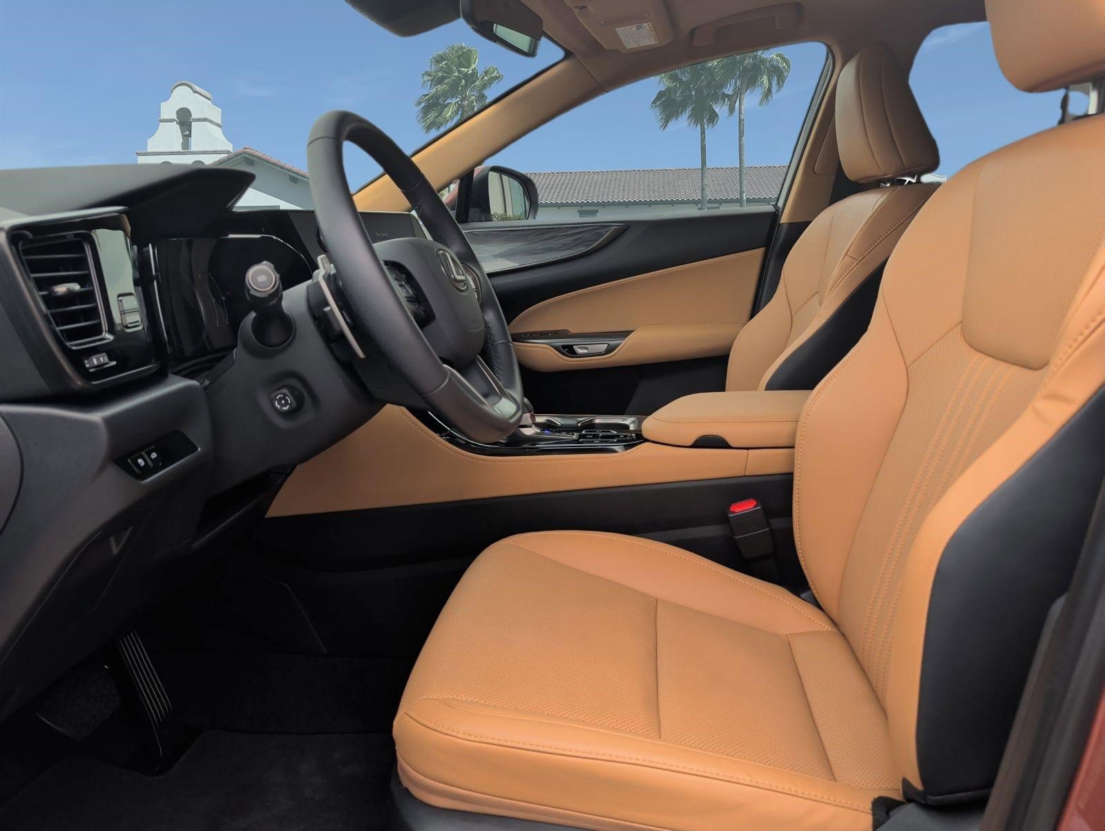 Used 2025 Lexus NX 250 FWD w/ Premium Package image 11