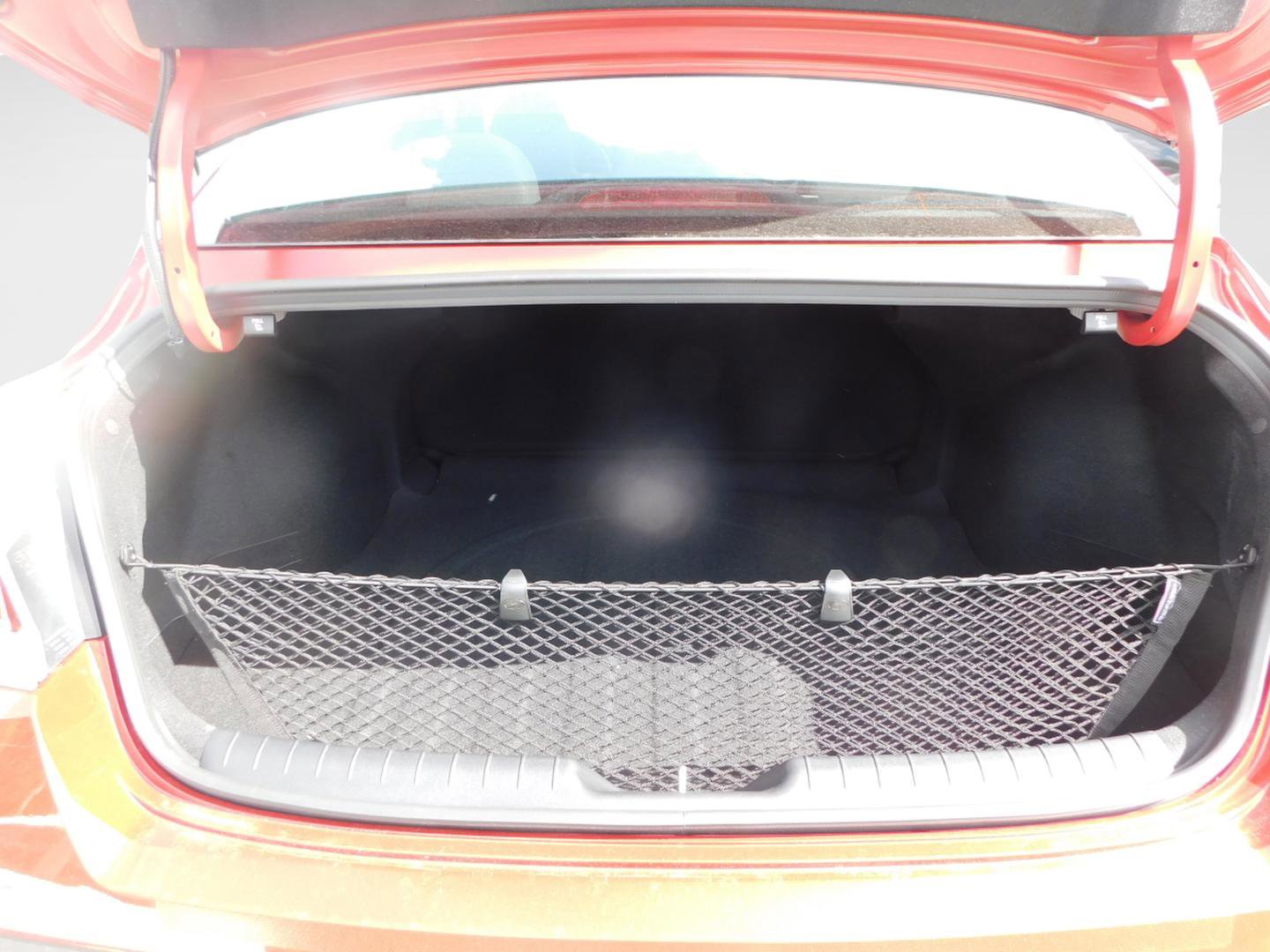 Certified 2025 Hyundai Elantra Sport image 9