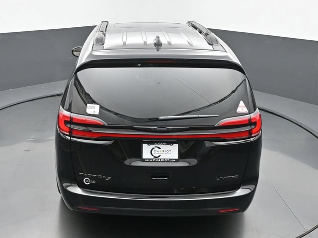 New 2025 Chrysler Pacifica Limited FWD image 42