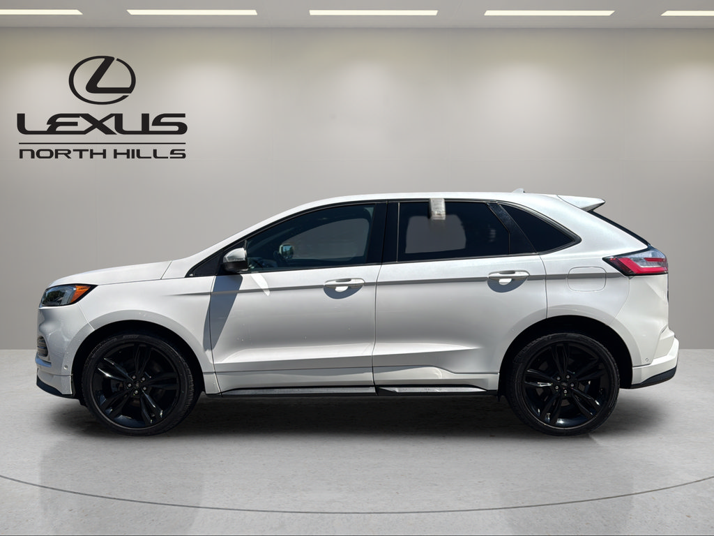 Used 2019 Ford Edge ST w/ Equipment Group 401A AWD/4WD image 9
