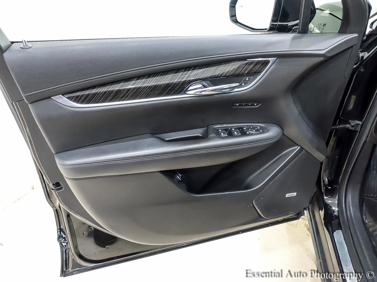 Used 2020 Cadillac XT6 Premium Luxury AWD/4WD image 25