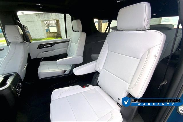 New 2025 Chevrolet Suburban Premier image 11