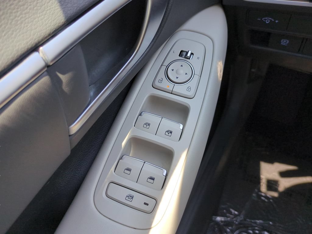 Certified 2025 Hyundai Sonata SEL FWD image 18