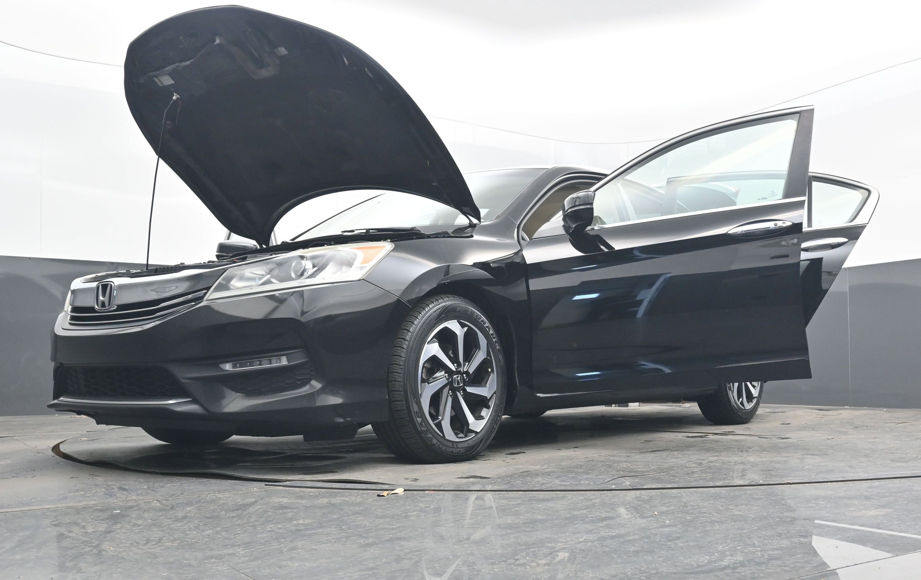 Used 2016 Honda Accord EX-L image 40