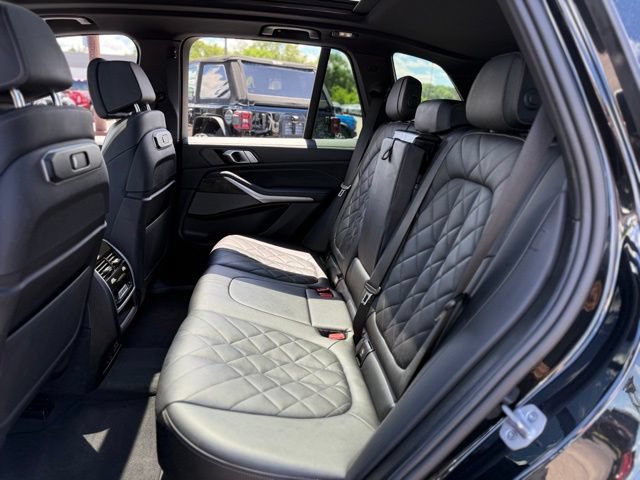 Used 2024 BMW X5 xDrive40i w/ Premium Package AWD/4WD image 18