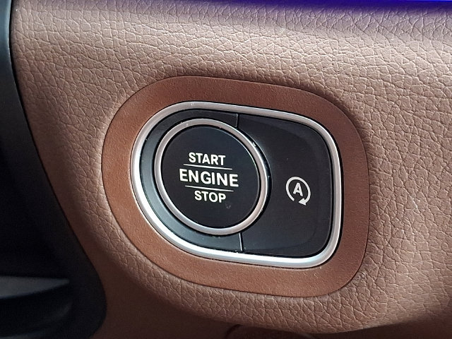 Used 2025 Mercedes-Benz GLS 450 4MATIC image 27