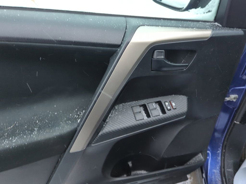 Used 2014 Toyota RAV4 LE image 8