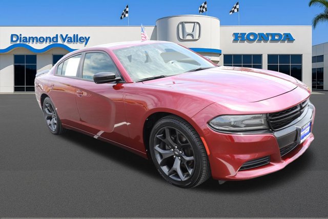 Used 2020 Dodge Charger SXT w/ Blacktop Package RWD image 1