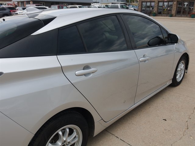 Used 2016 Toyota Prius Four w/ Advanced Technology Package FWD image 9