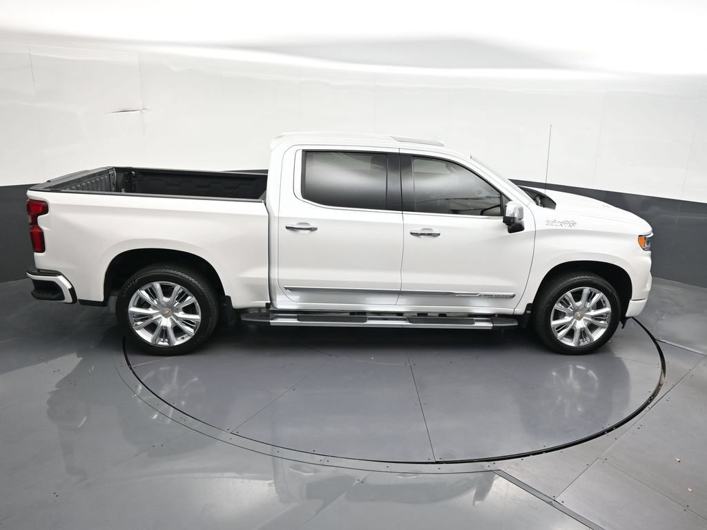 Used 2024 Chevrolet Silverado 1500 High Country w/ High Country Premium Package AWD/4WD image 21