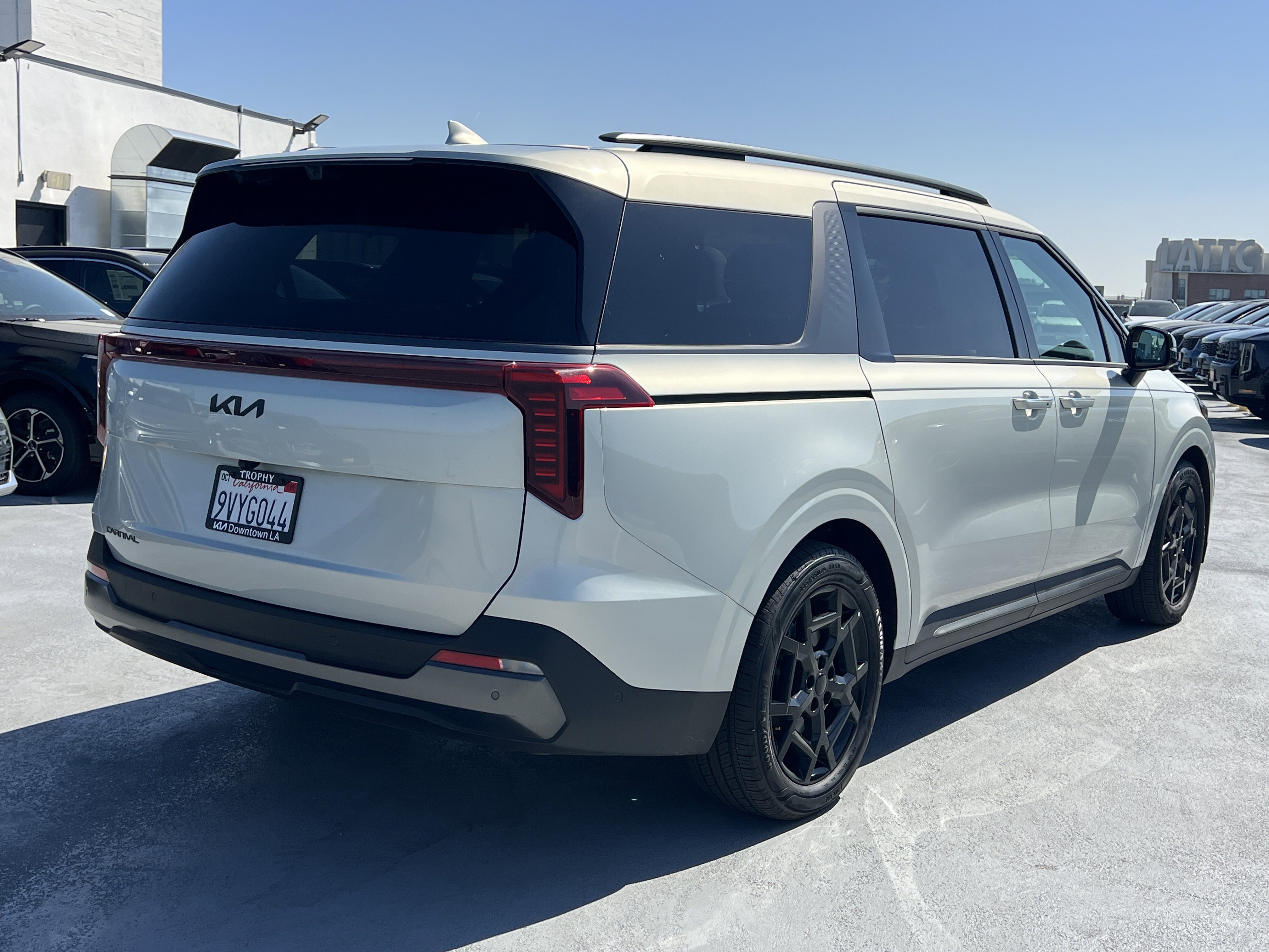 Certified 2026 Kia Carnival SX Prestige image 8