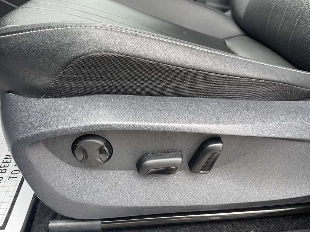 Used 2024 Volkswagen Tiguan SE R-Line image 20