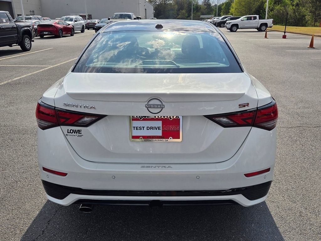 Used 2025 Nissan Sentra SR w/ SR Premium Package image 10