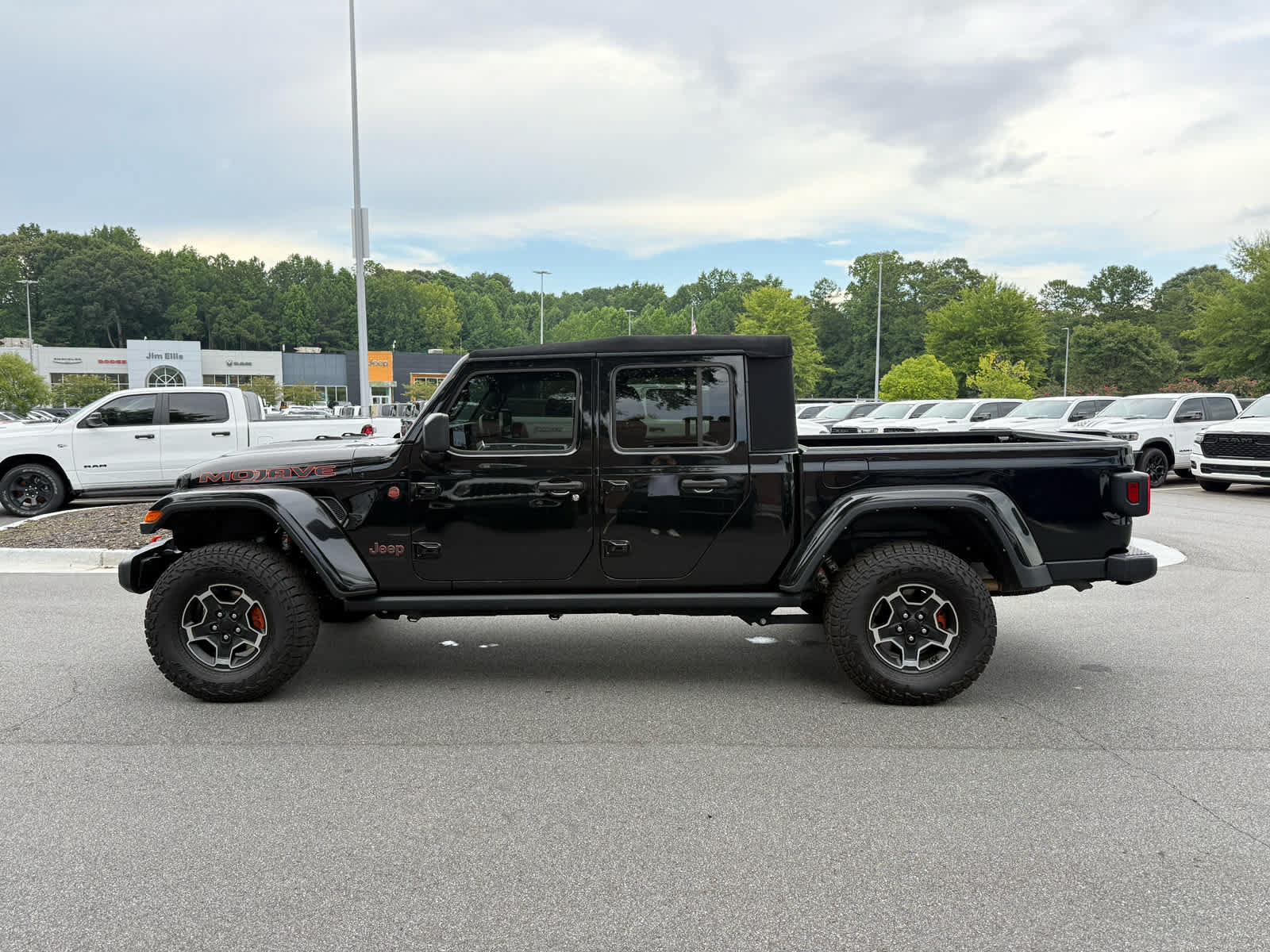 Used 2022 Jeep Gladiator Mojave w/ Trailer Tow Package AWD/4WD image 2