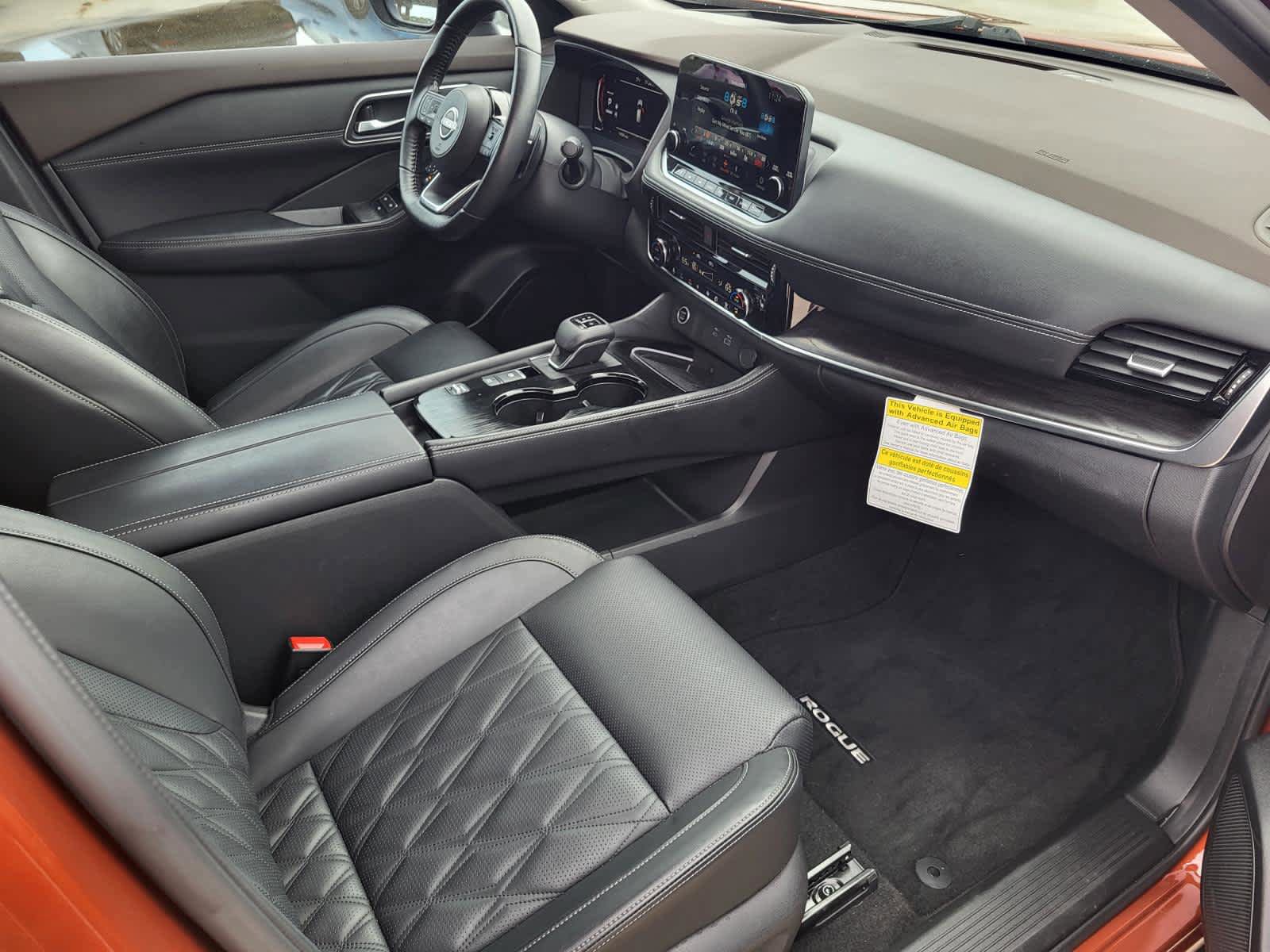 Used 2023 Nissan Rogue Platinum w/ Platinum Premium Package image 9