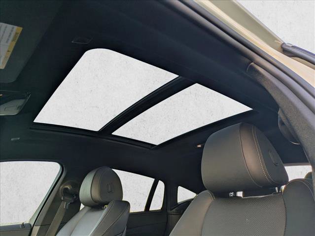 Used 2021 BMW X6 xDrive40i w/ Premium Package image 16