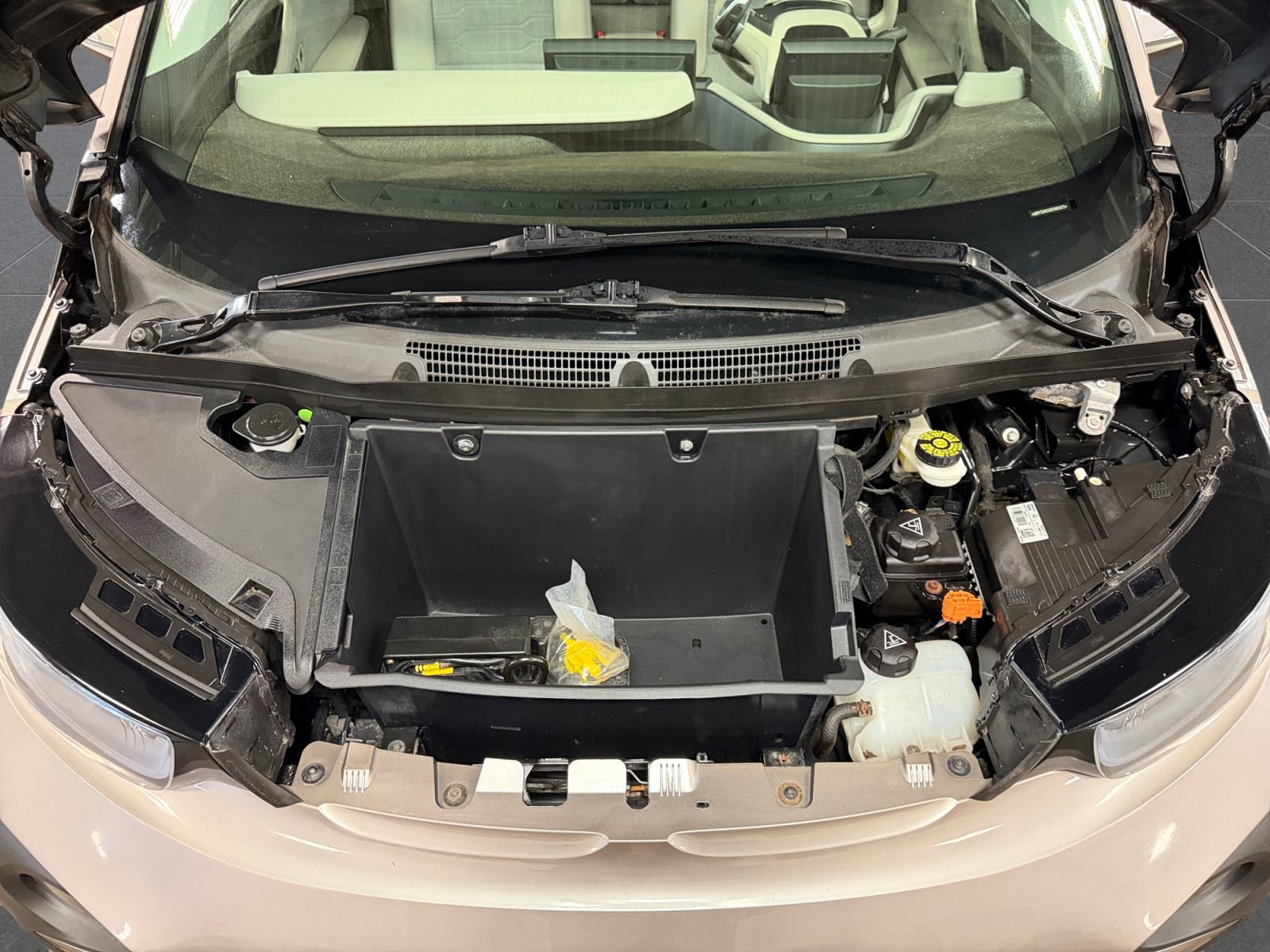 Used 2014 BMW i3 w/ Range Extender RWD image 27