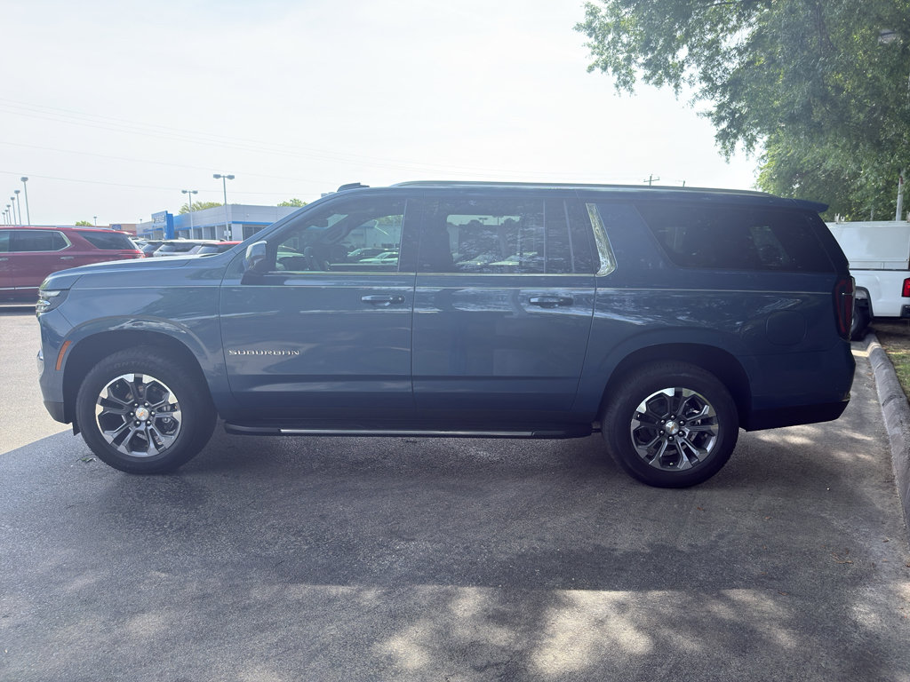New 2026 Chevrolet Suburban LS image 5