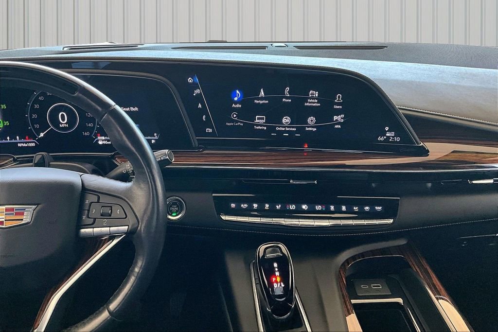 Used 2023 Cadillac Escalade Premium Luxury w/ Performance Package AWD/4WD image 3