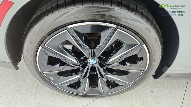 Used 2023 BMW 760i xDrive w/ Executive Package AWD/4WD image 58