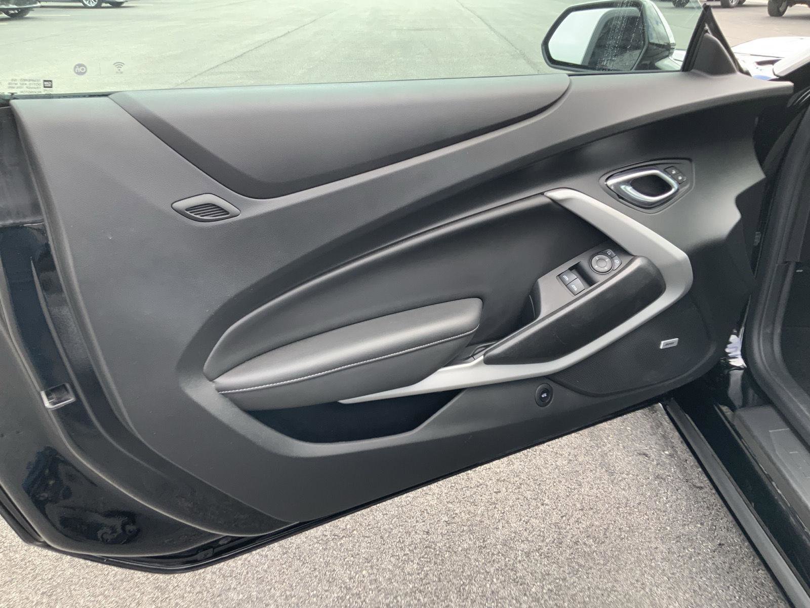 Used 2019 Chevrolet Camaro LT w/ Technology Package RWD image 19