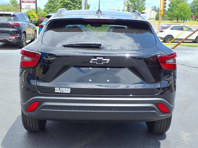 New 2026 Chevrolet Trax LT w/ Driver Confidence Package FWD image 17