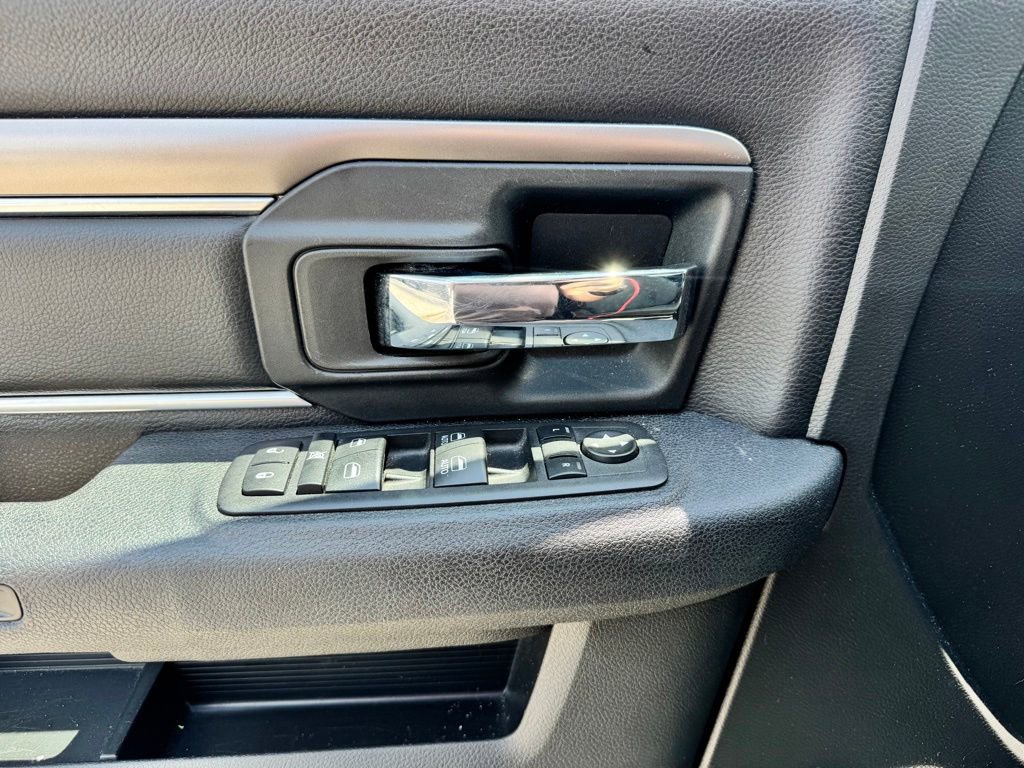 Used 2024 RAM 1500 Classic Warlock RWD image 15