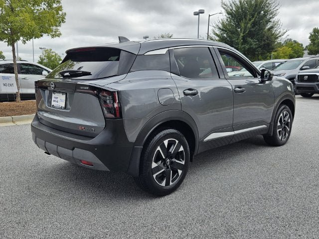 Used 2025 Nissan Kicks SR AWD/4WD image 8