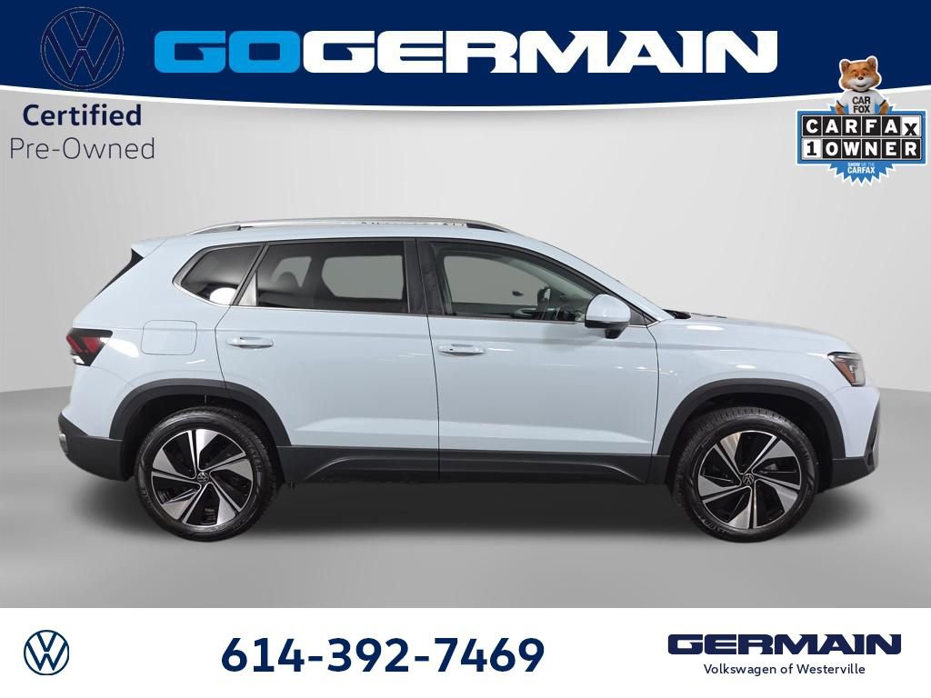 Certified 2025 Volkswagen Taos SE w/ Panoramic Sunroof Package AWD/4WD image 5
