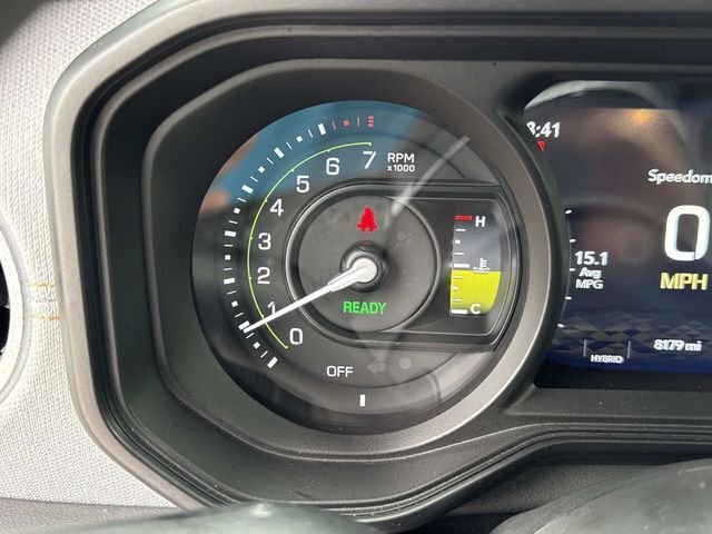 Used 2025 Jeep Wrangler Unlimited Sahara AWD/4WD image 31