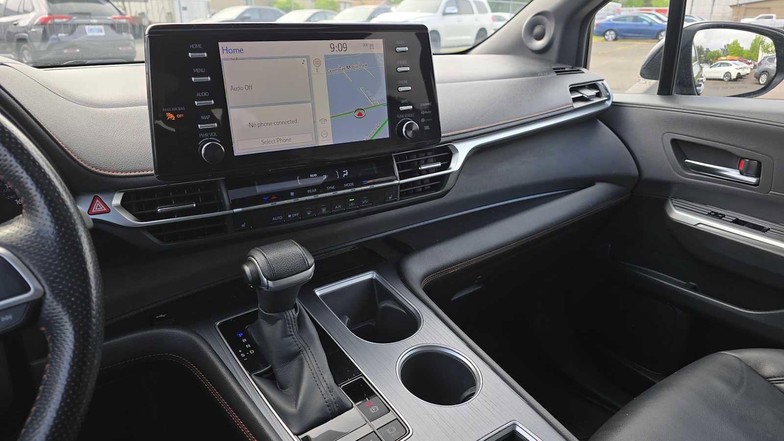Used 2022 Toyota Sienna XSE w/ XSE Plus Package FWD image 37