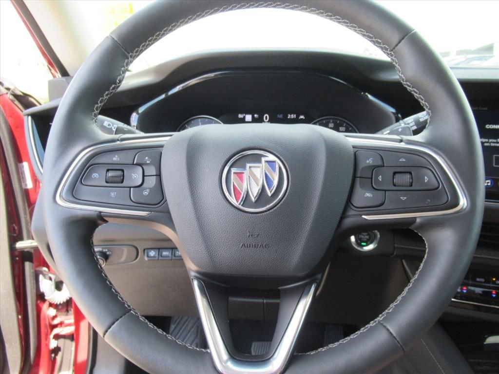 Used 2023 Buick Envision Avenir image 23
