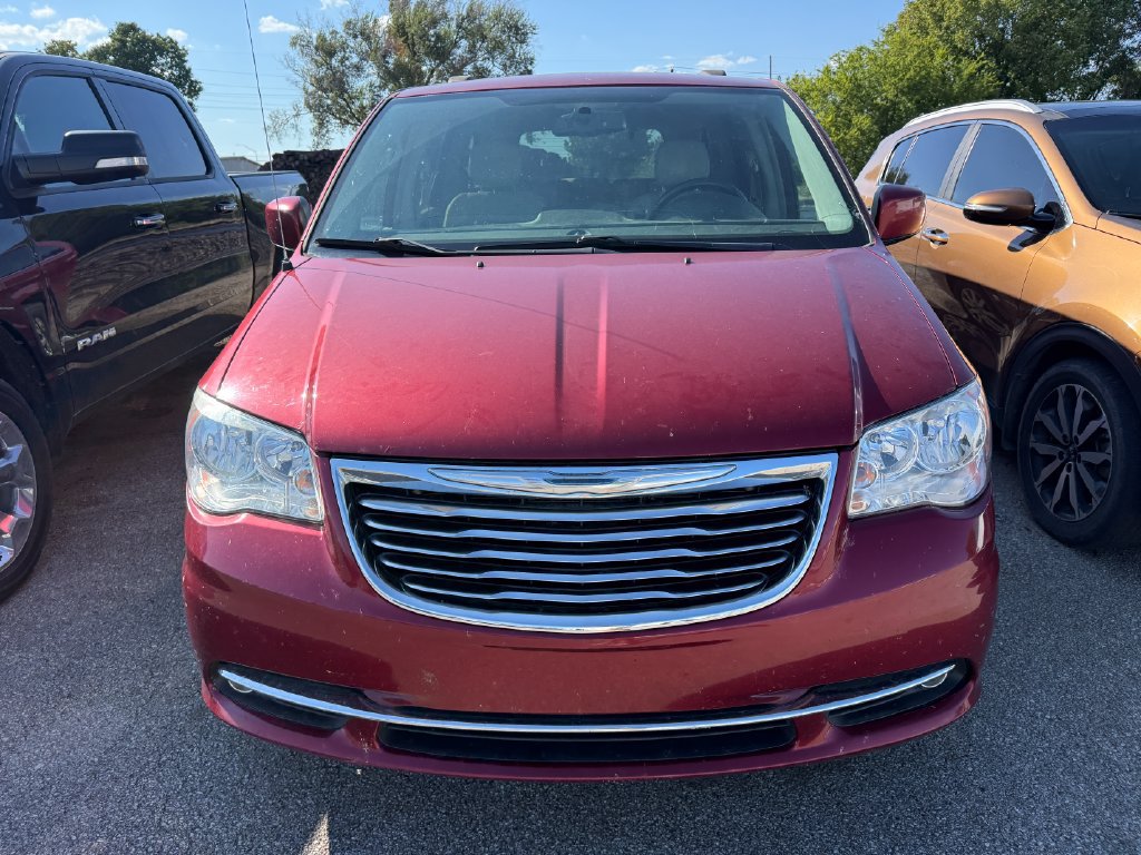 Used 2015 Chrysler Town & Country Touring w/ Driver Convenience Group FWD image 7