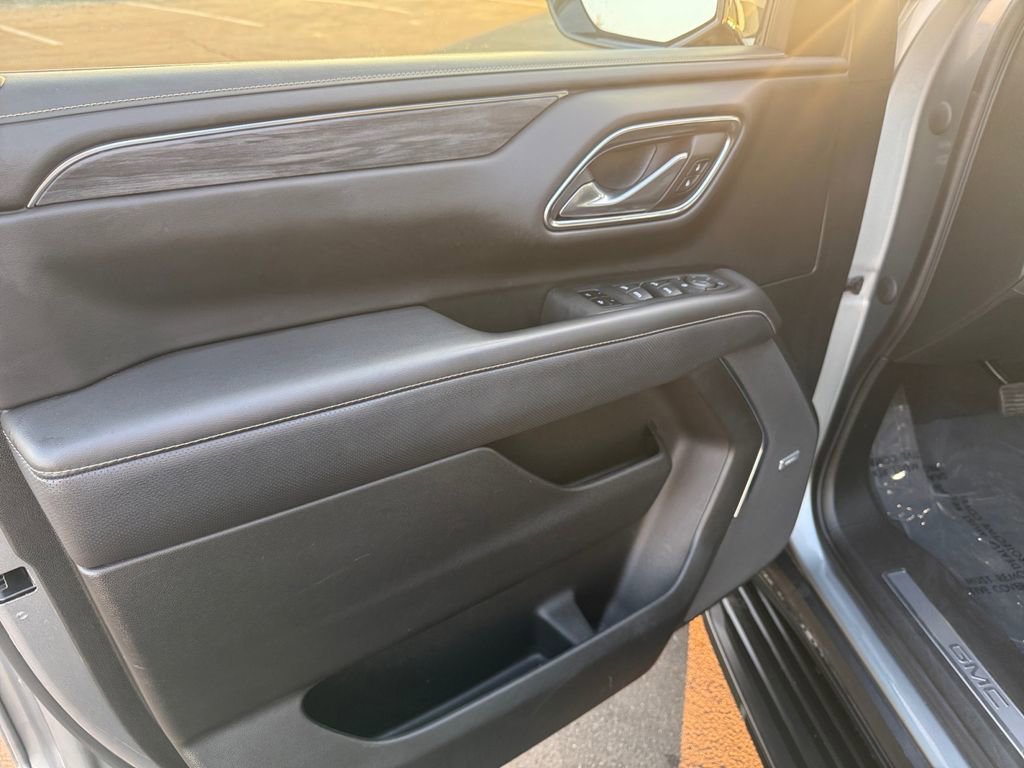 Certified 2023 GMC Yukon XL SLT image 11