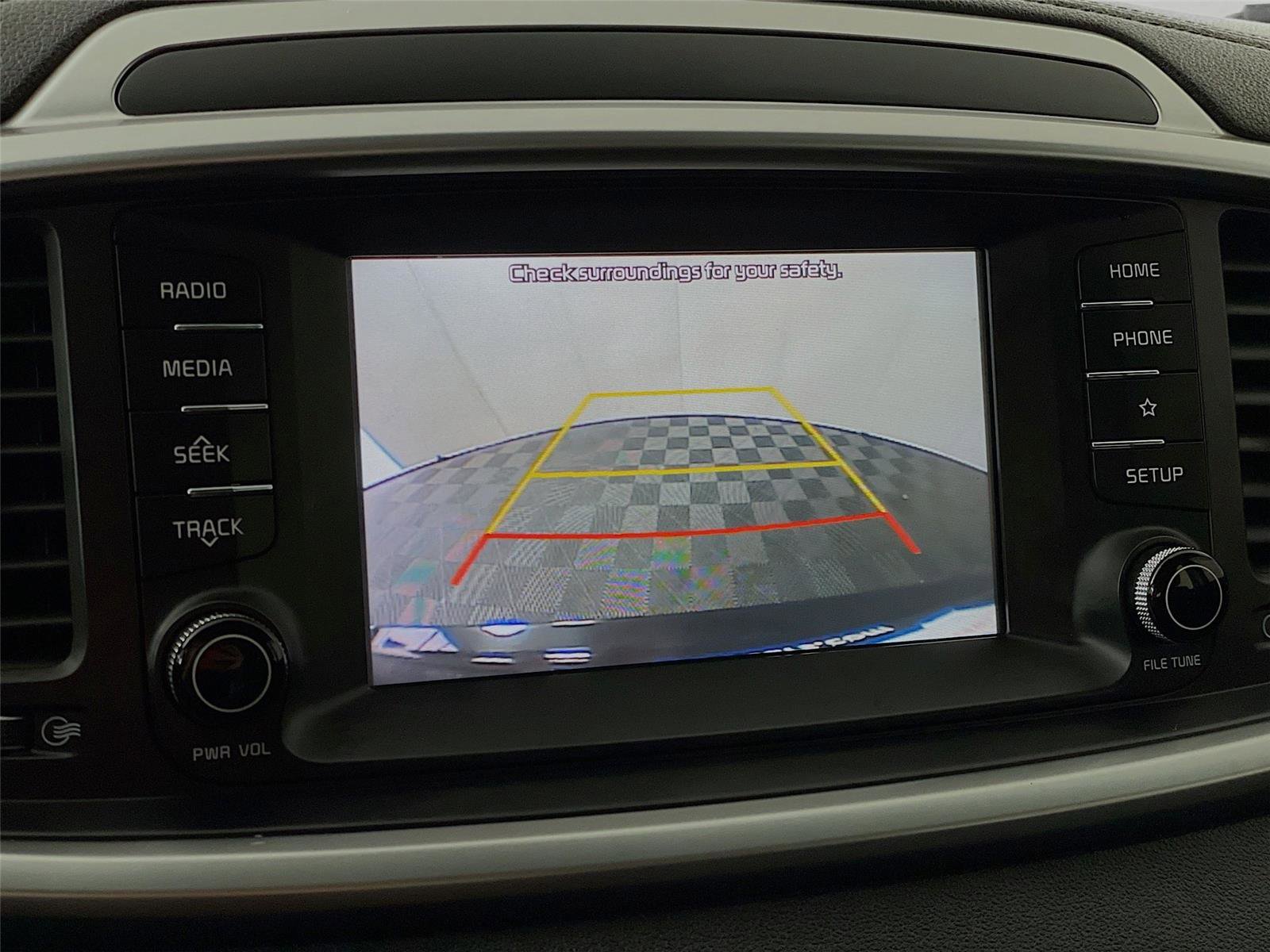 Used 2019 Kia Sorento S image 16