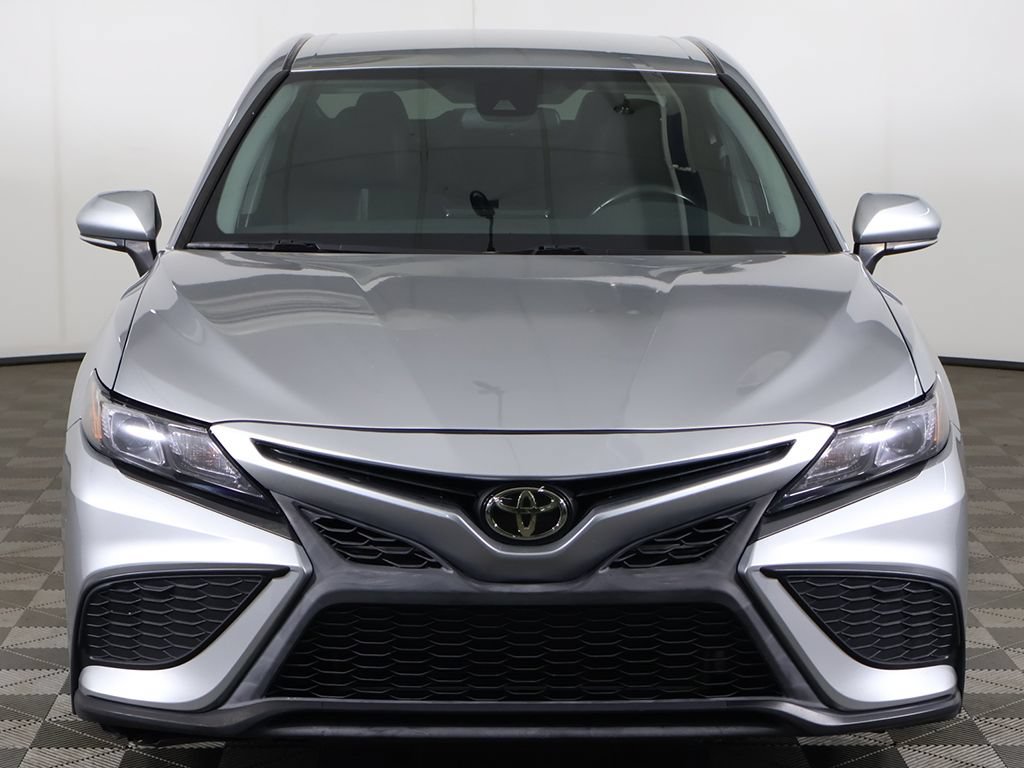 Used 2022 Toyota Camry SE FWD image 8