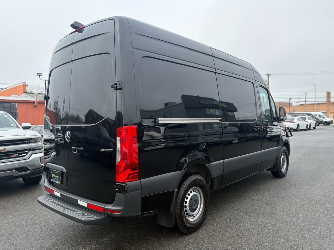 Used 2021 Mercedes-Benz Sprinter 2500 w/ Comfort Plus Package image 12