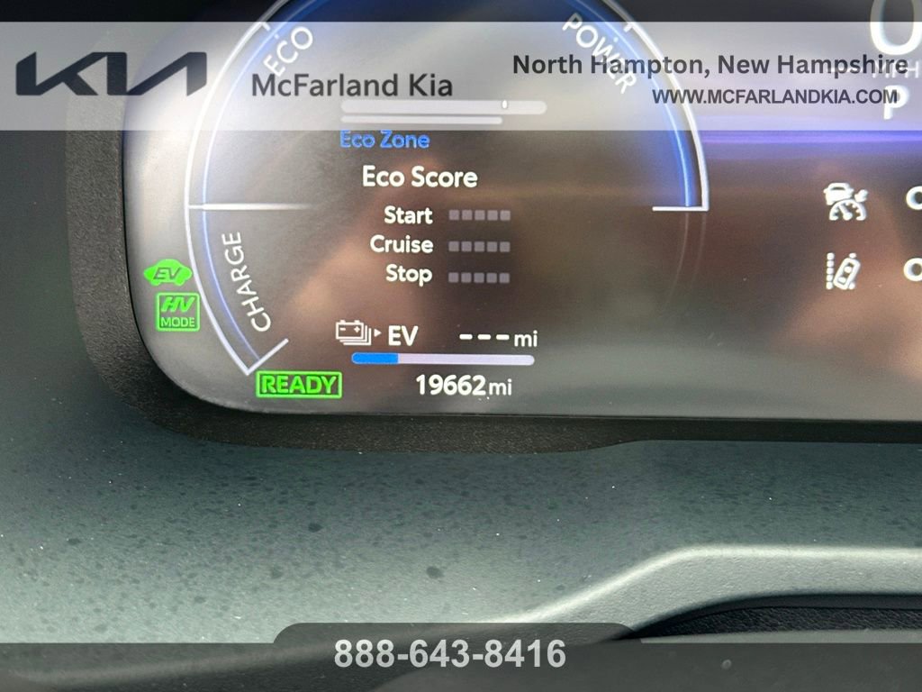 Used 2024 Toyota RAV4 XSE w/ Weather Package image 15