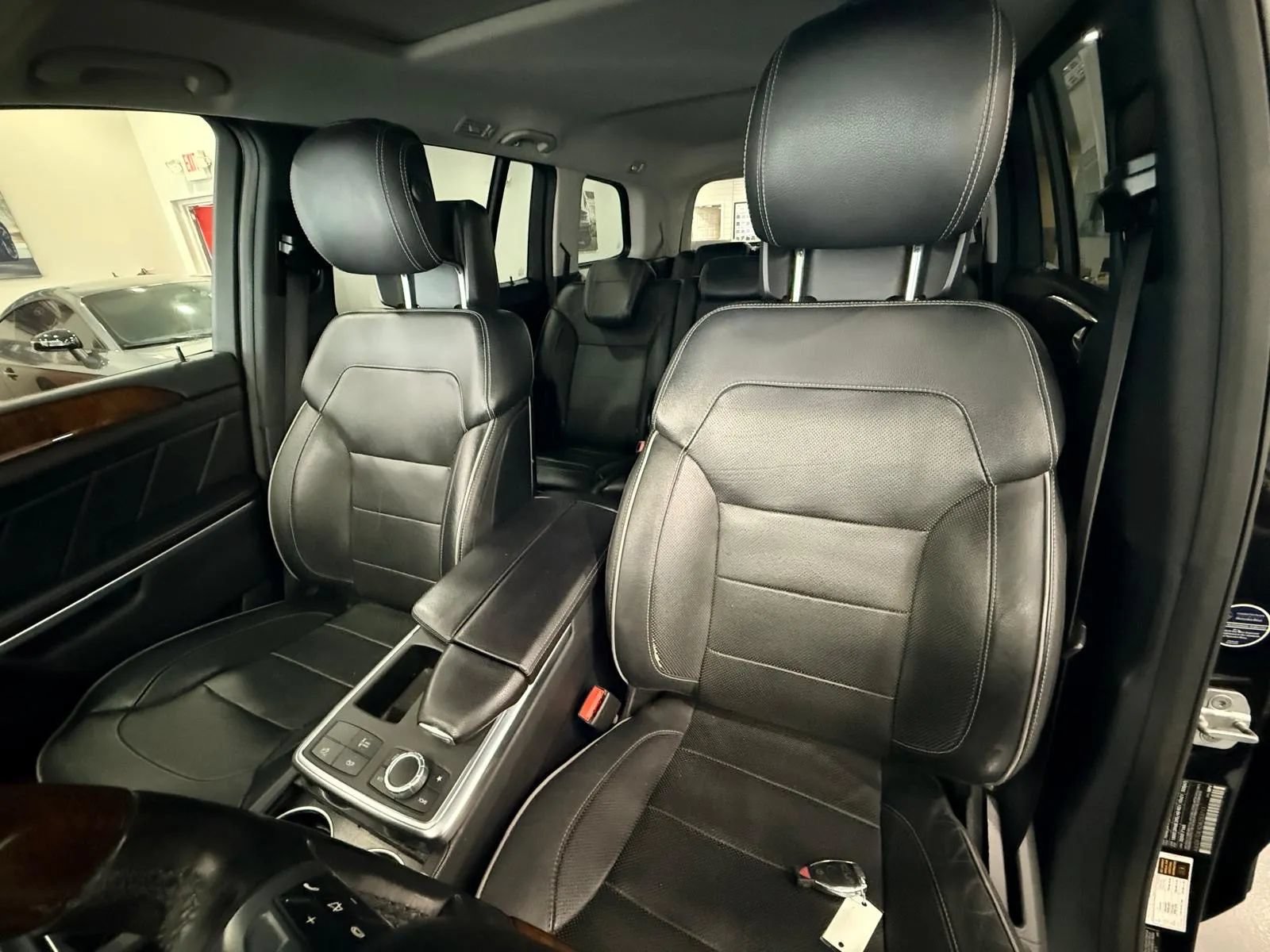 Used 2013 Mercedes-Benz GL 550 4MATIC image 11