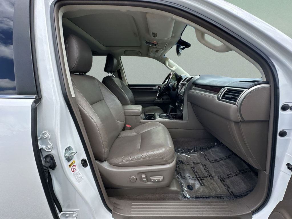 Used 2018 Lexus GX 460 Premium AWD/4WD image 36