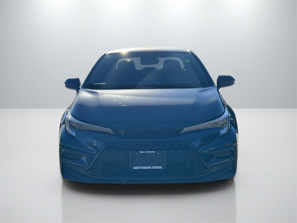 Used 2024 Toyota Corolla SE image 2