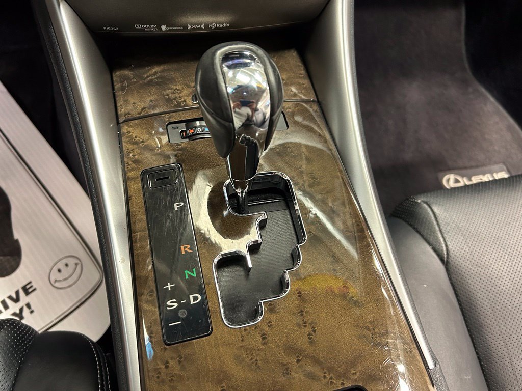 Used 2014 Lexus IS 250C w/ Luxury Package RWD image 16