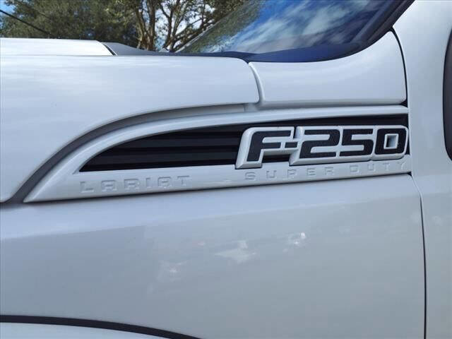Used 2011 Ford F250 Lariat w/ Lariat Interior Pkg image 11