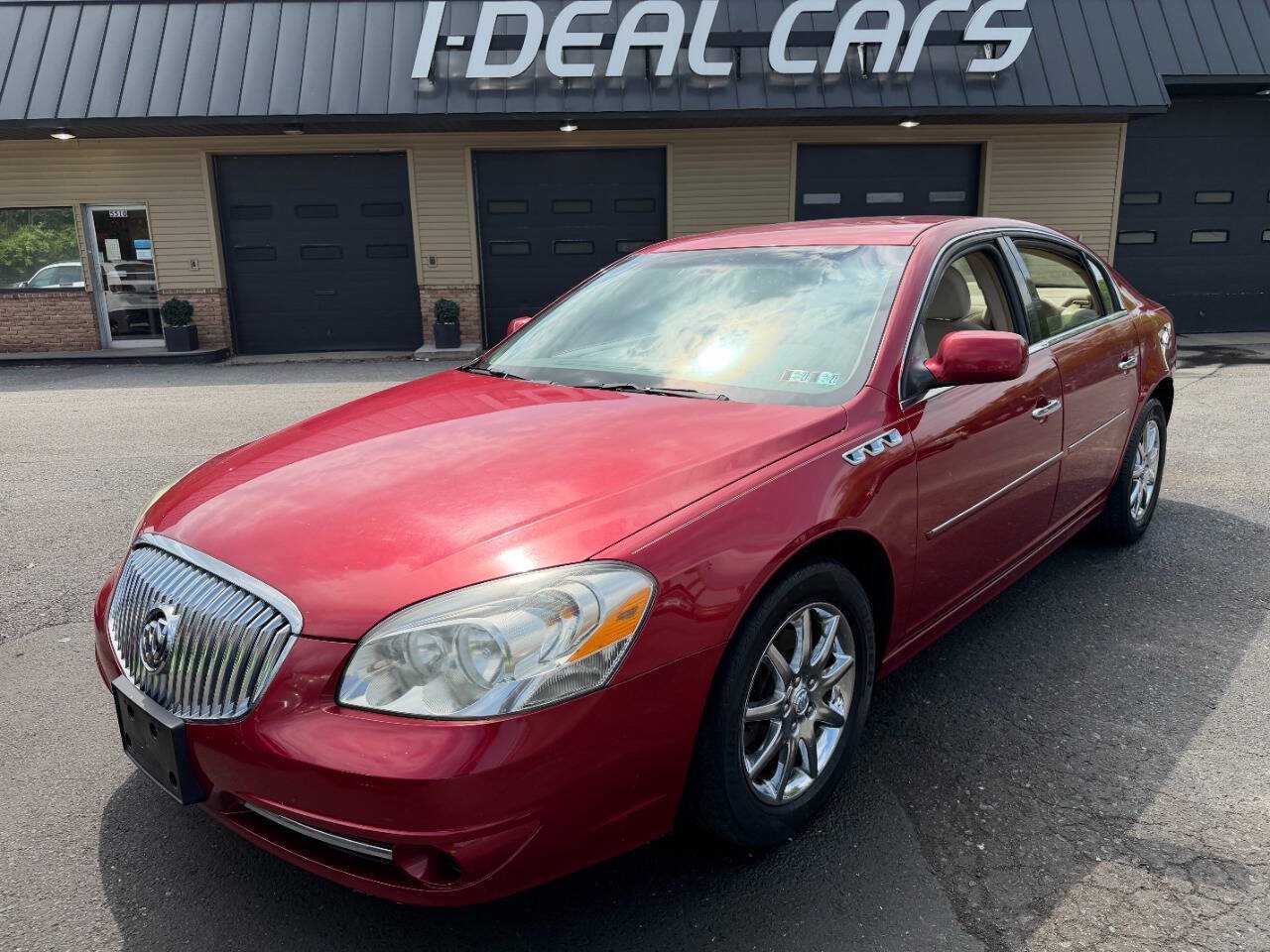 Used 2010 Buick Lucerne CX w/ CX Premium Appearance Package FWD image 1