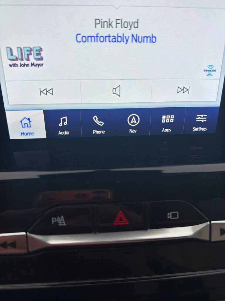 Used 2022 Ford Explorer Platinum w/ Equipment Group 601A image 9