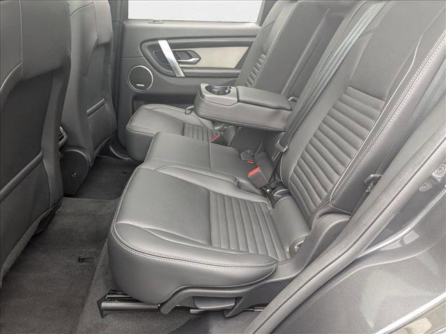 Used 2024 Land Rover Discovery Sport Dynamic SE image 18